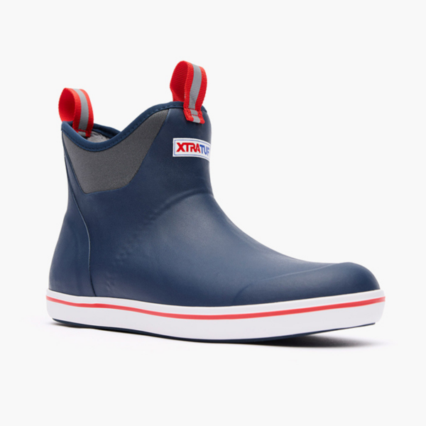 MENSANKLEDECKBOOTNAVY